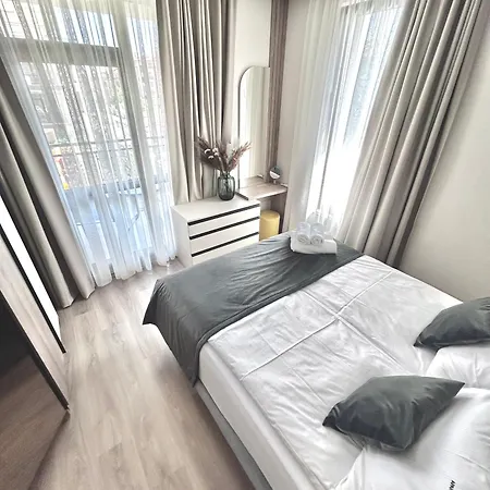 Sorrento E 1 2 アパート *