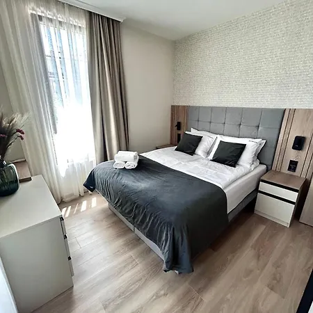 アパート Sorrento E 1 2 *