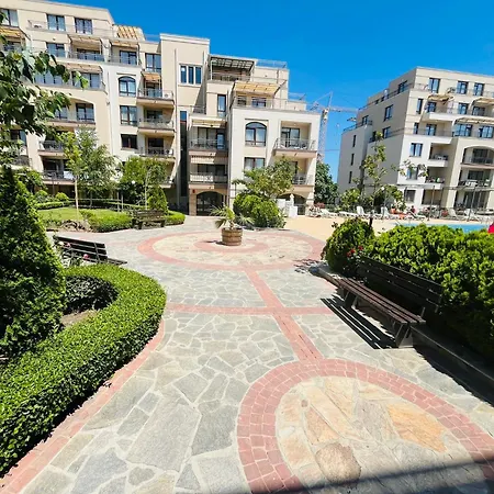 Sorrento E 1 2 * スヴェティ・ヴラス